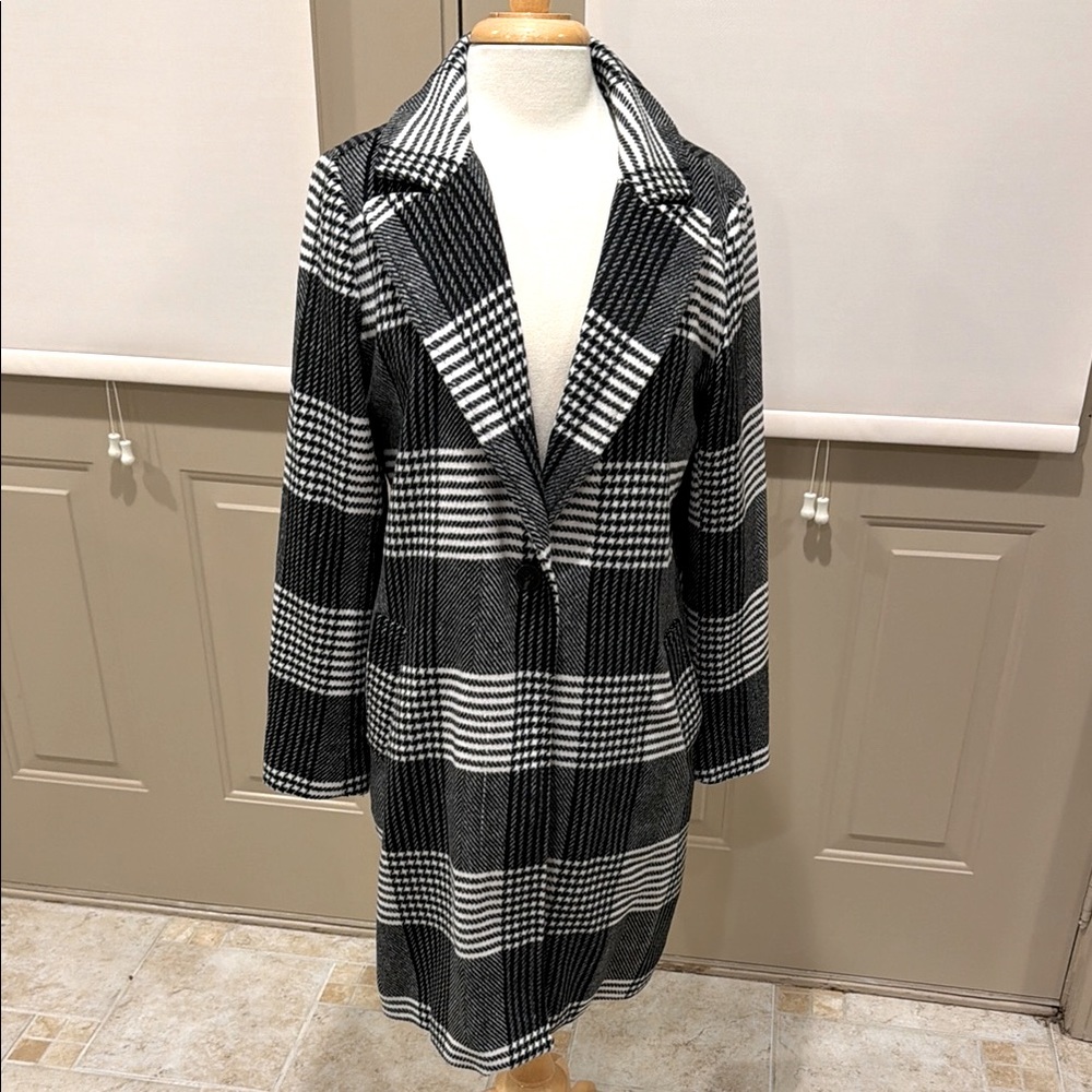 Plaid Black and White Women's Coat